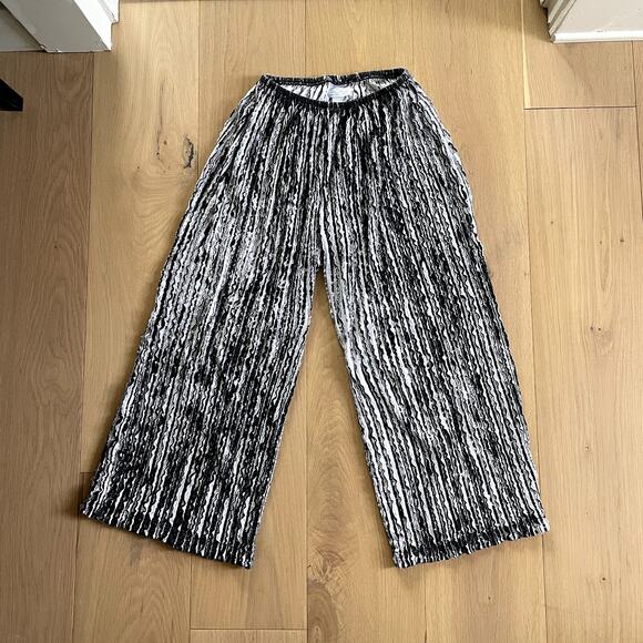 Ona Cropped Culotte Pants - Black & White Sewn Stripe - Small - Picture 1 of 5